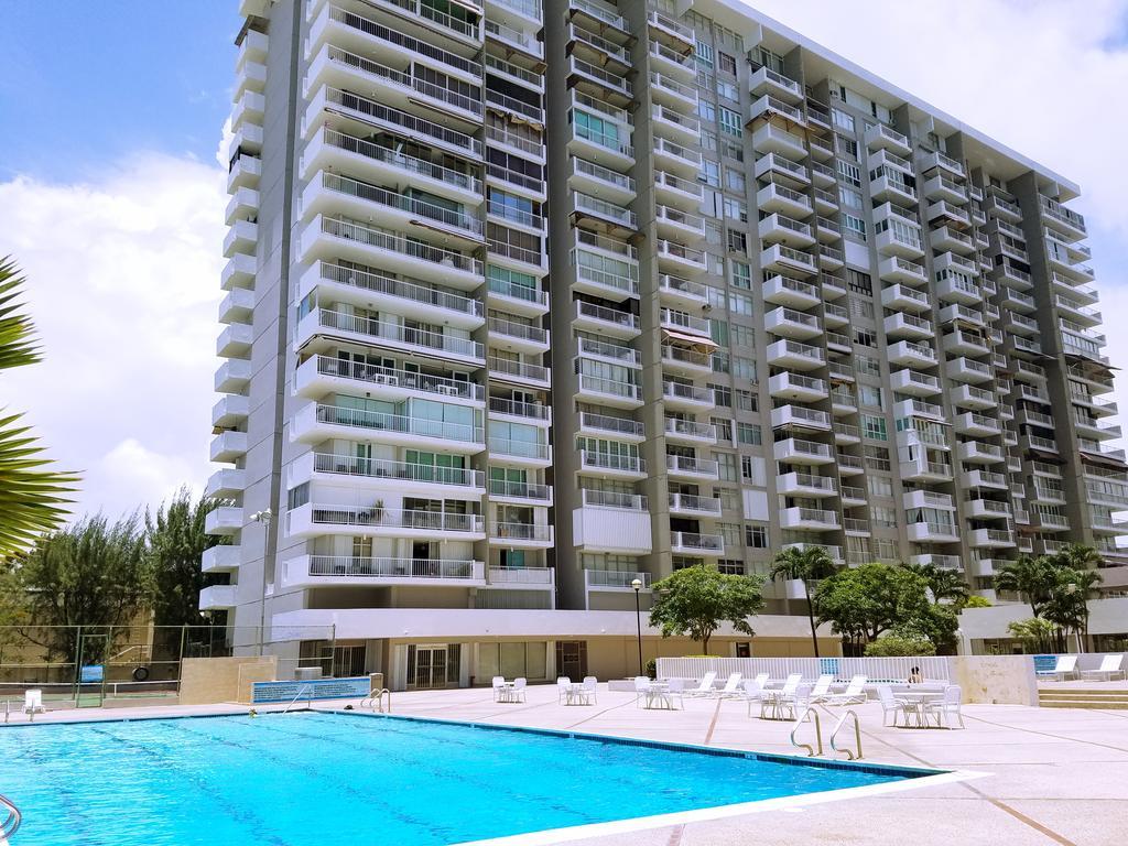 Beachfront Coral Beach Condo San Juan Exterior foto